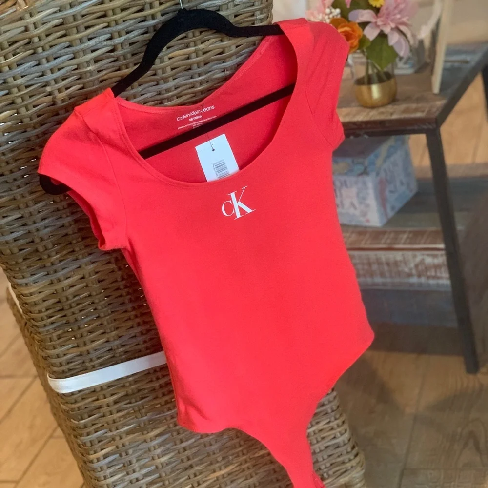 NWT Calvin Klein bodysuit - Picture 4 of 8